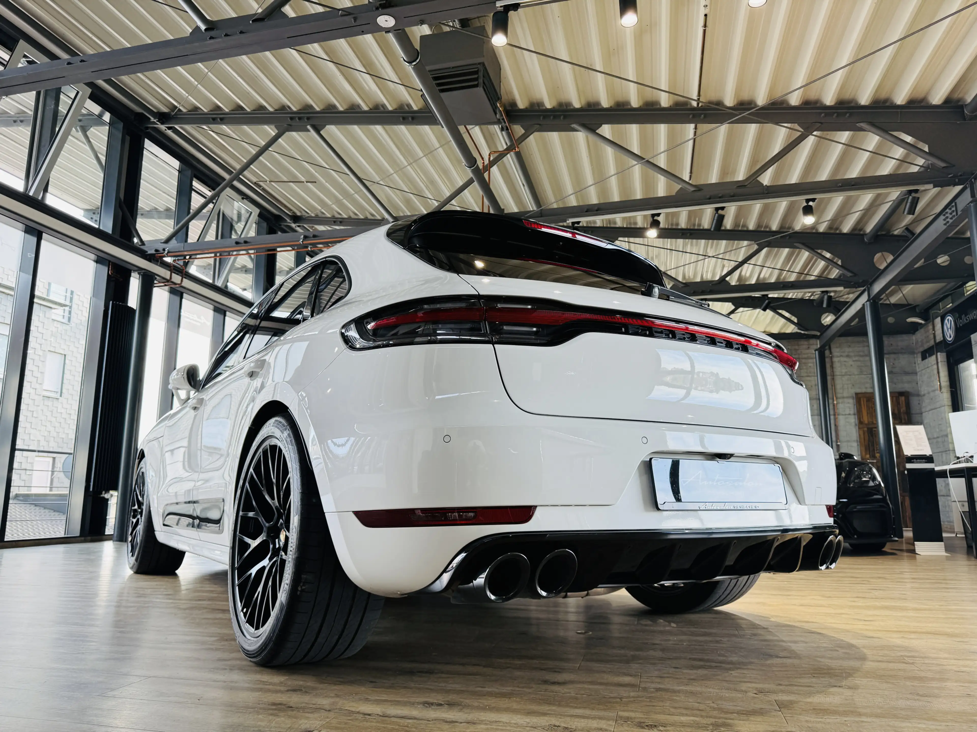 Porsche Macan PDK*CHRONO*SP.ABGAS*PANO*KAMERA*LUFT*21Z.* — photo 6