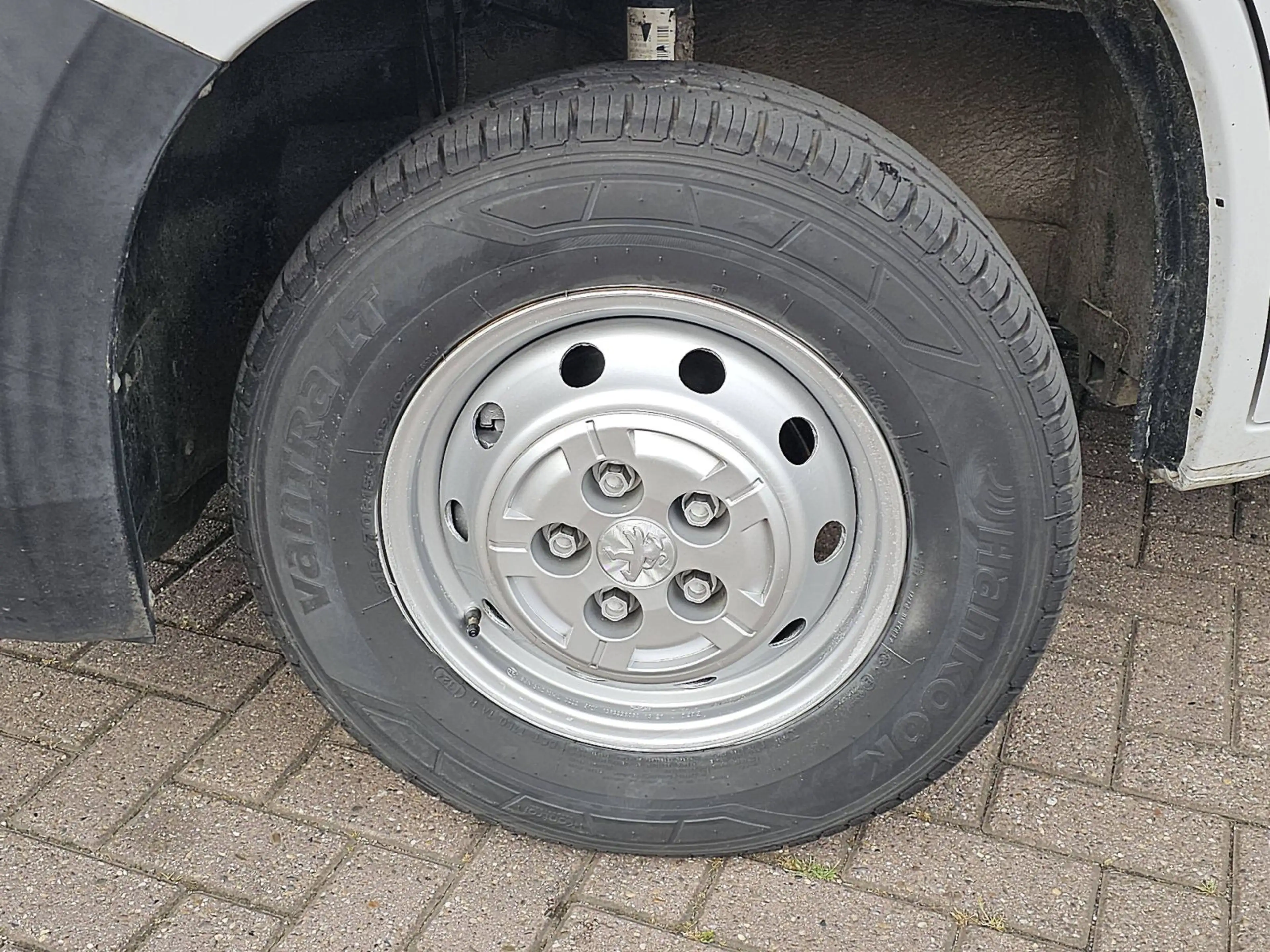 Peugeot Boxer 2.2 L2H2 Imperiaal Navi — photo 17