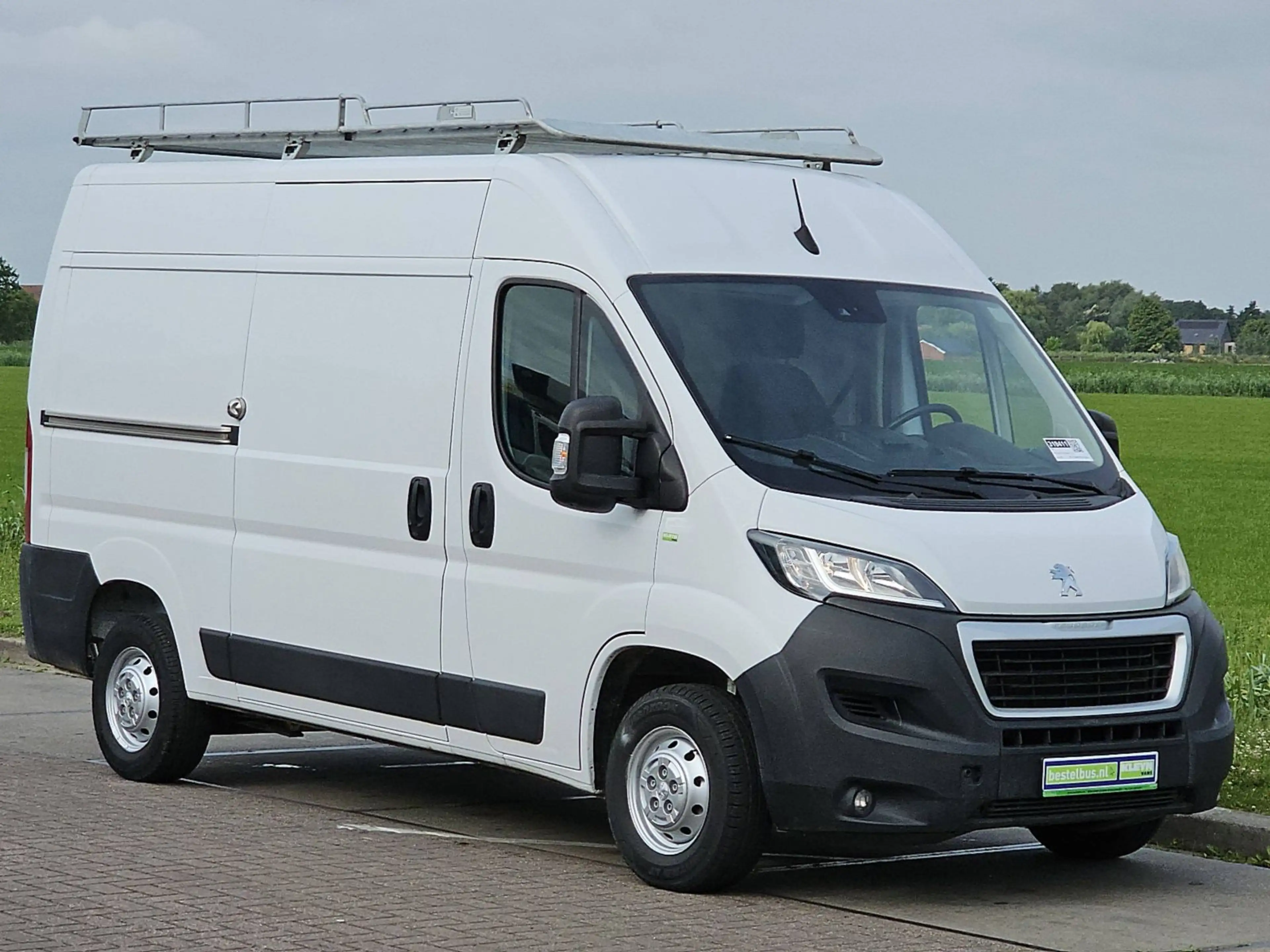 Peugeot Boxer 2.2 L2H2 Imperiaal Navi — photo 5