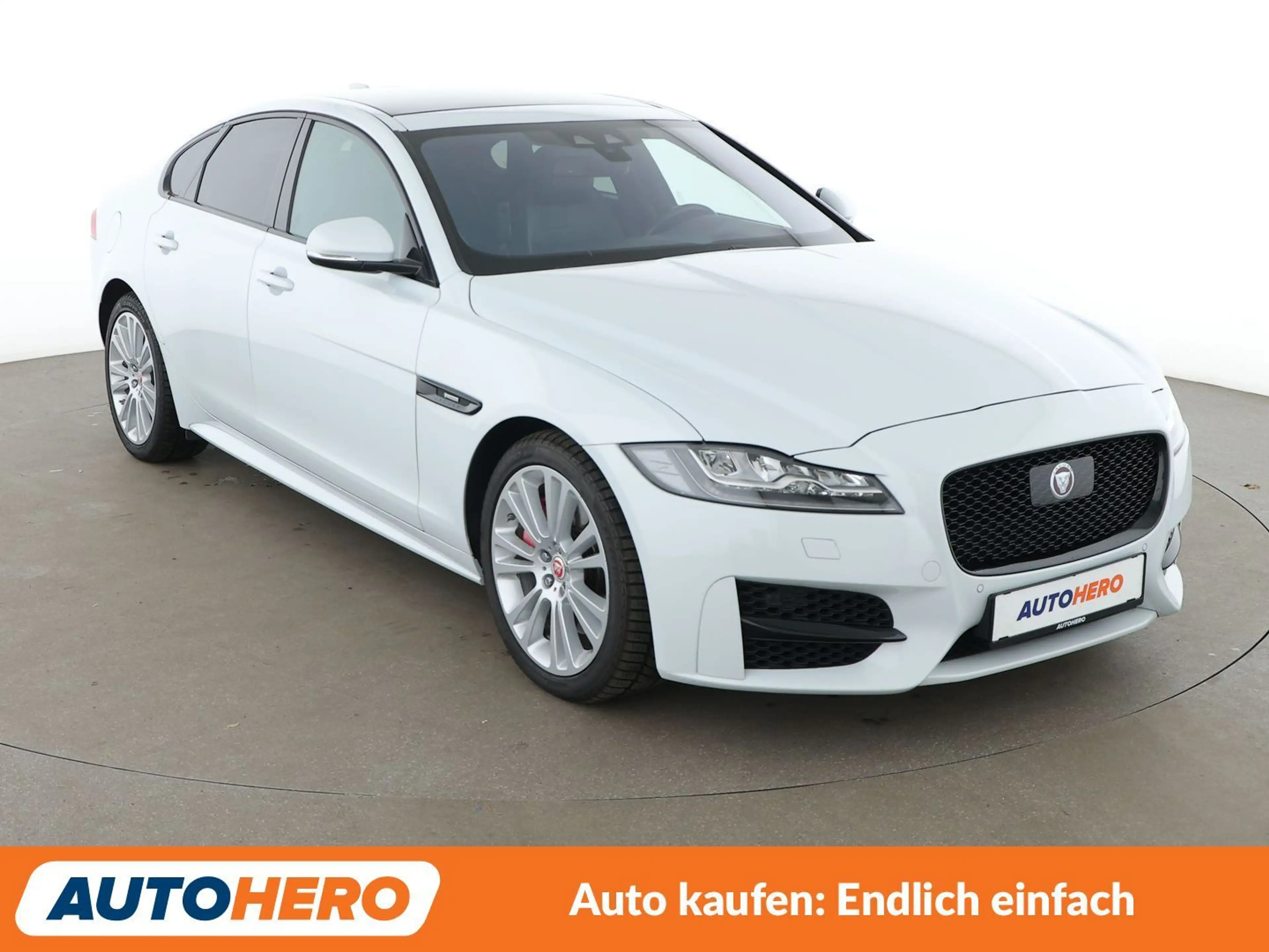 Jaguar XF 30d R-Sport Aut.*NAVI*BiXENON*CAM*TEMPO*SHZ*LHZ* — photo 8
