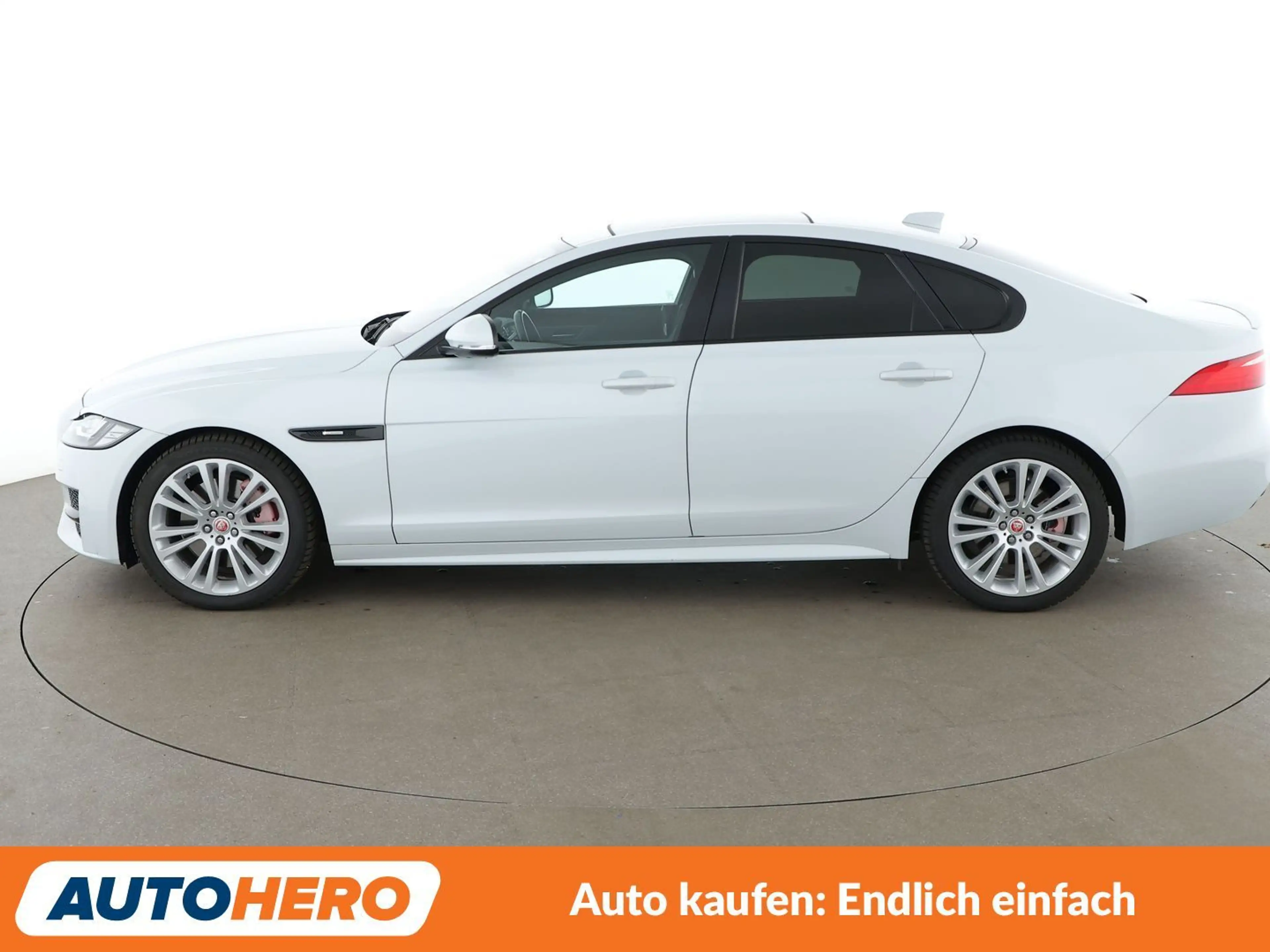 Jaguar XF 30d R-Sport Aut.*NAVI*BiXENON*CAM*TEMPO*SHZ*LHZ* — photo 3