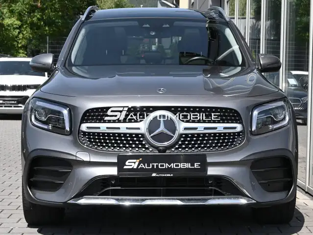 Mercedes-Benz GLB view 8
