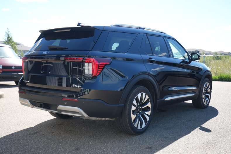 2026 Ford Explorer Platinum — photo 1