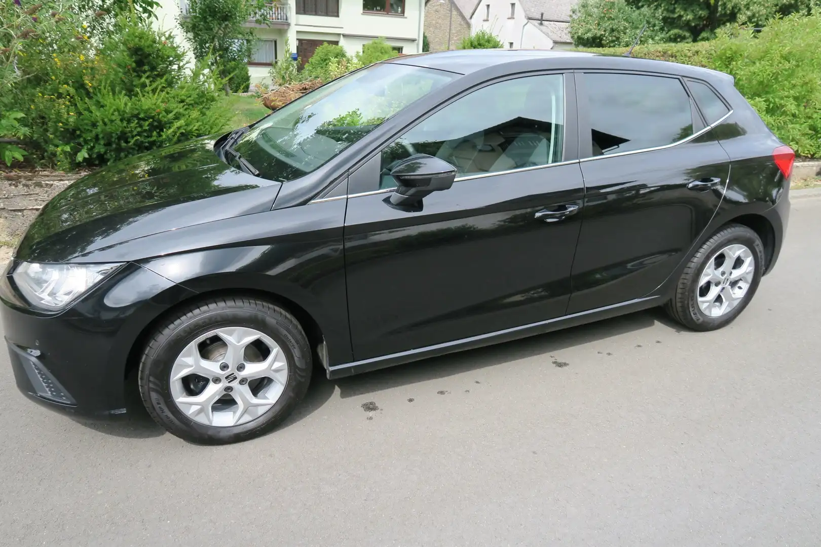 SEAT Ibiza Style Schwarz - 1
