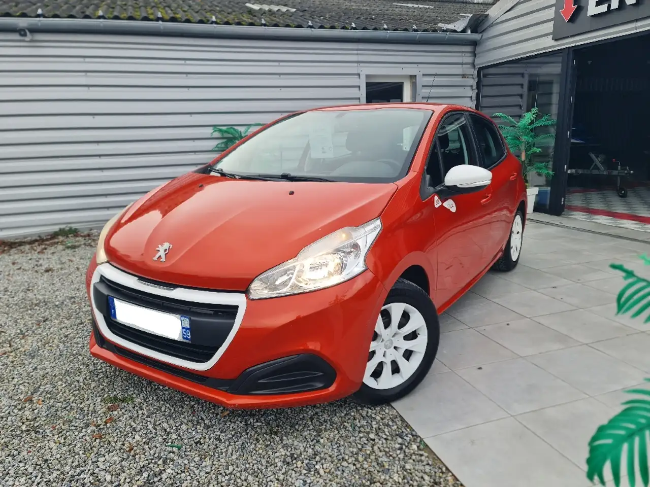 Peugeot 208 1.0L 70 CV * REPRISE POSSIBLE *