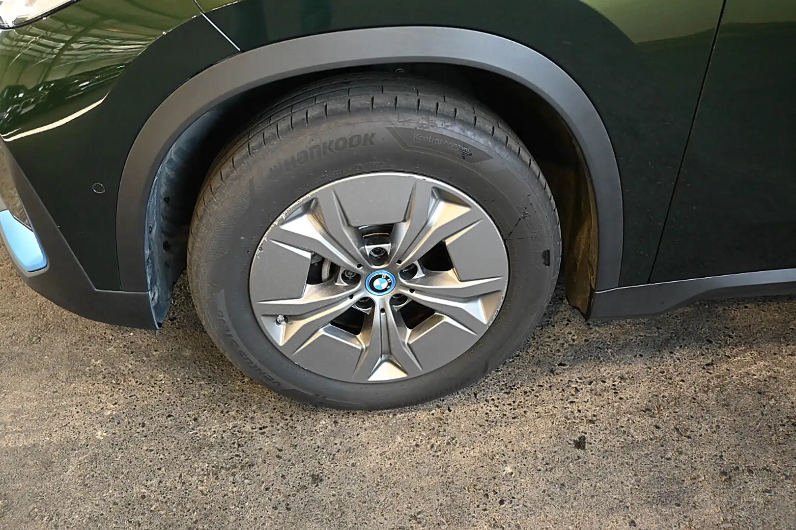 BMW iX1 xDrive30 xDrive; PANO, LED, R-Kamera, Tempomat Grün - 2