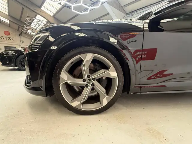 Audi E-Tron S view 6
