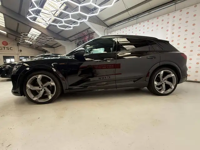 Audi E-Tron S view 5