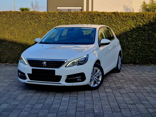 Peugeot 308 Active Pack (Automatik, Navi, DAB+)