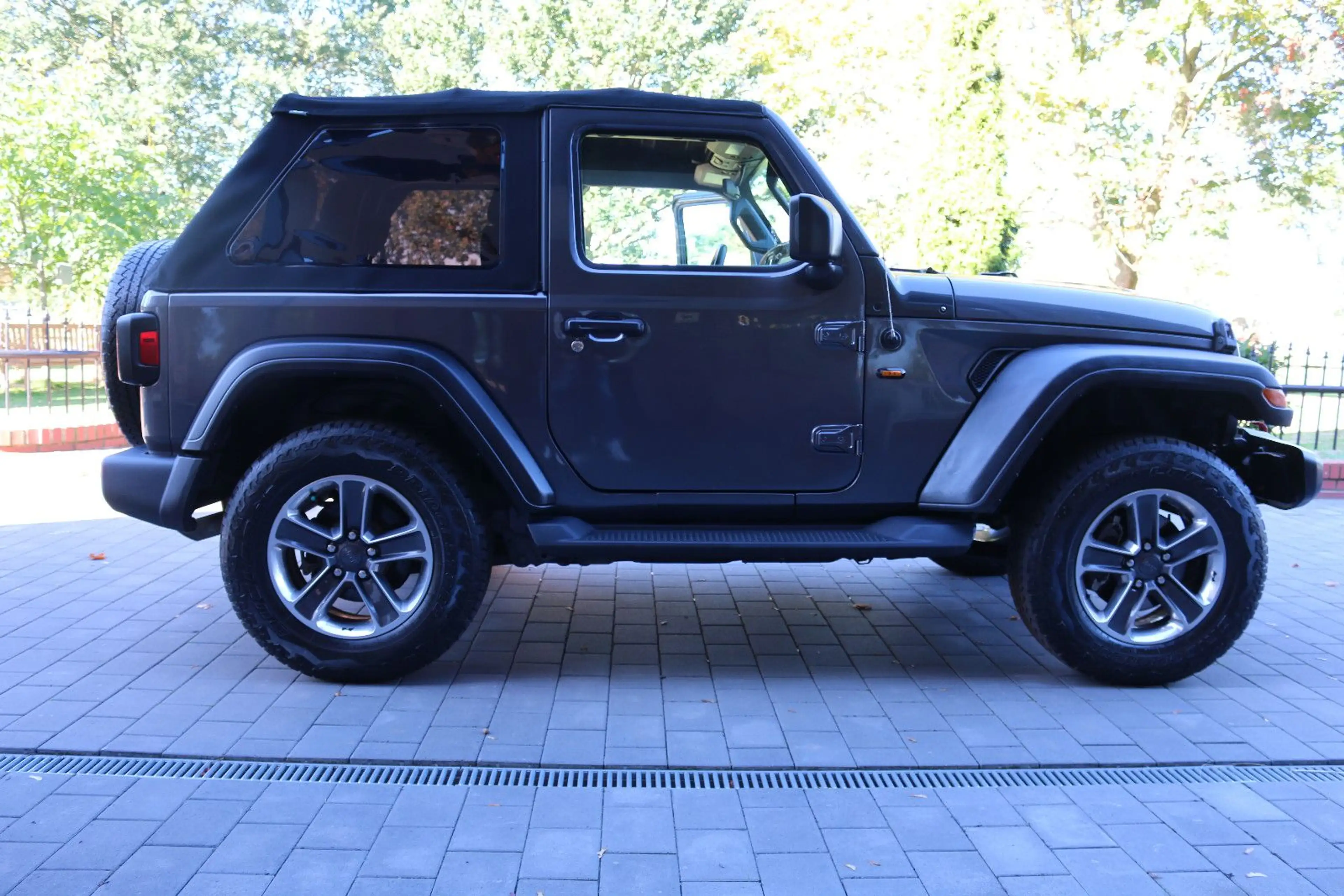 Jeep Wrangler -3,6-V6/ SPORT/6 GANG/BEST TOP/TÜV-NEU — photo 2