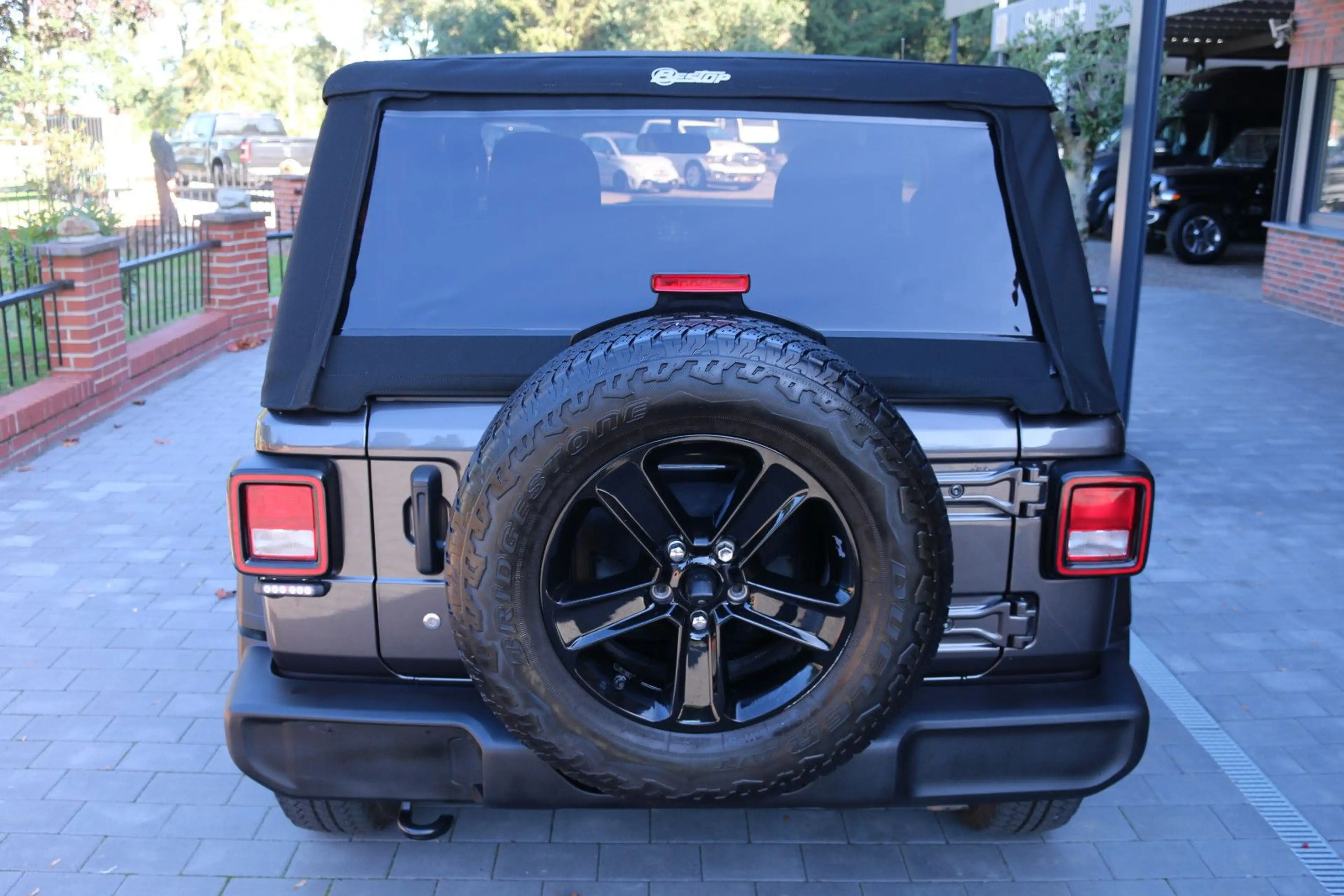 Jeep Wrangler -3,6-V6/ SPORT/6 GANG/BEST TOP/TÜV-NEU — photo 9