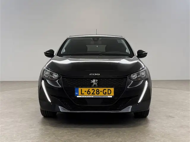 Peugeot E-208 view 9
