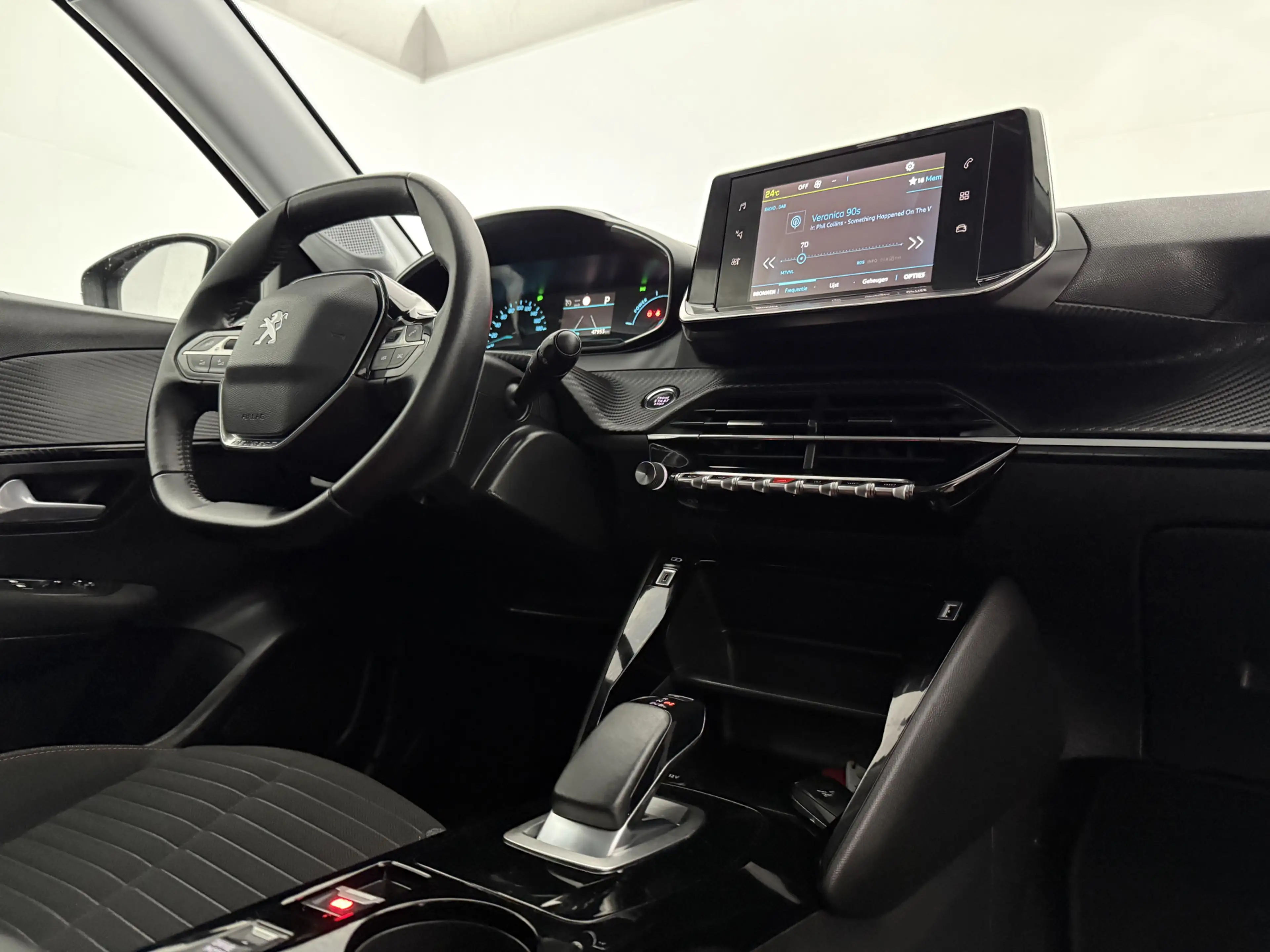 Peugeot e-208 EV Active Pack 50 kWh | Snelladen | SOH 93% | Clim — photo 4