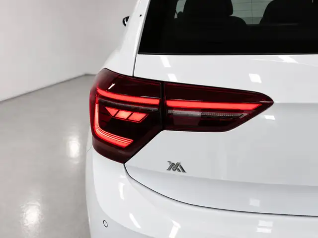 Volkswagen Polo view 6