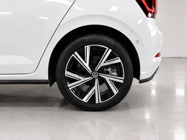 Volkswagen Polo view 7