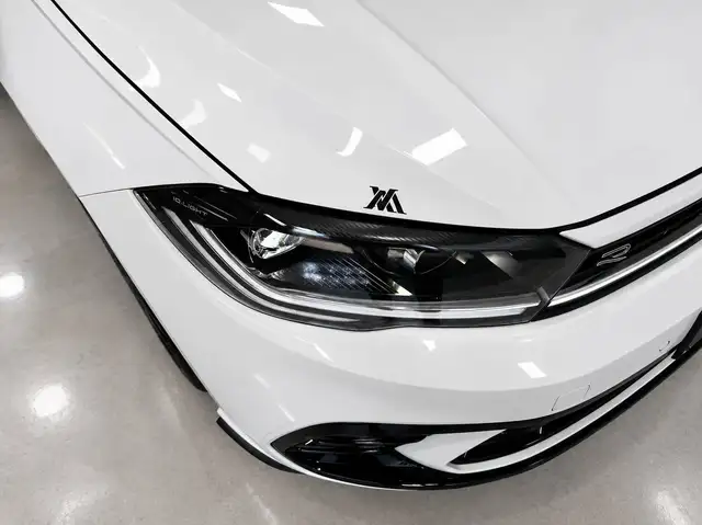 Volkswagen Polo view 4