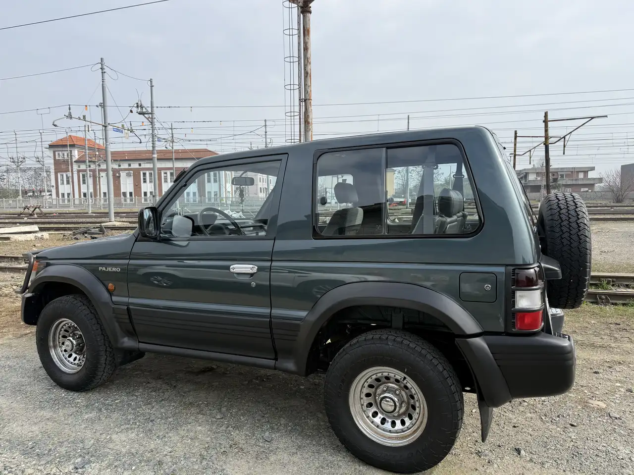Mitsubishi Pajero Metal Top 2.4 GLX cat., foto 6