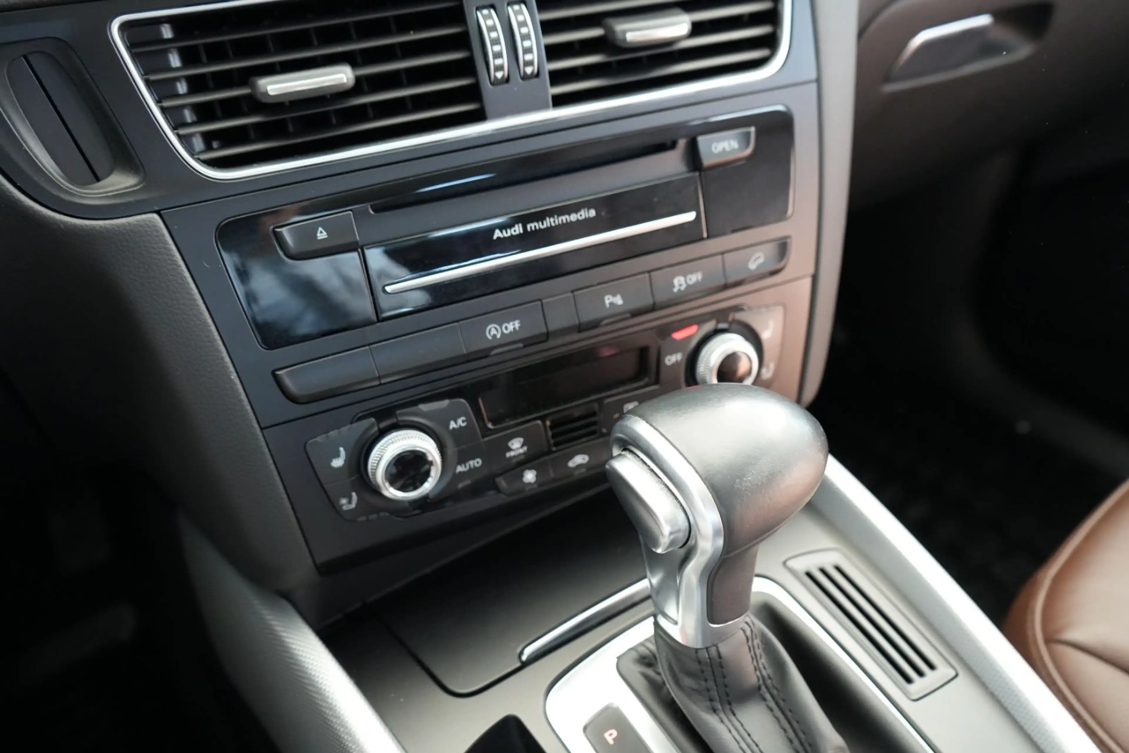 Audi Q5 3.0 TDI 190 kW quattro — photo 10