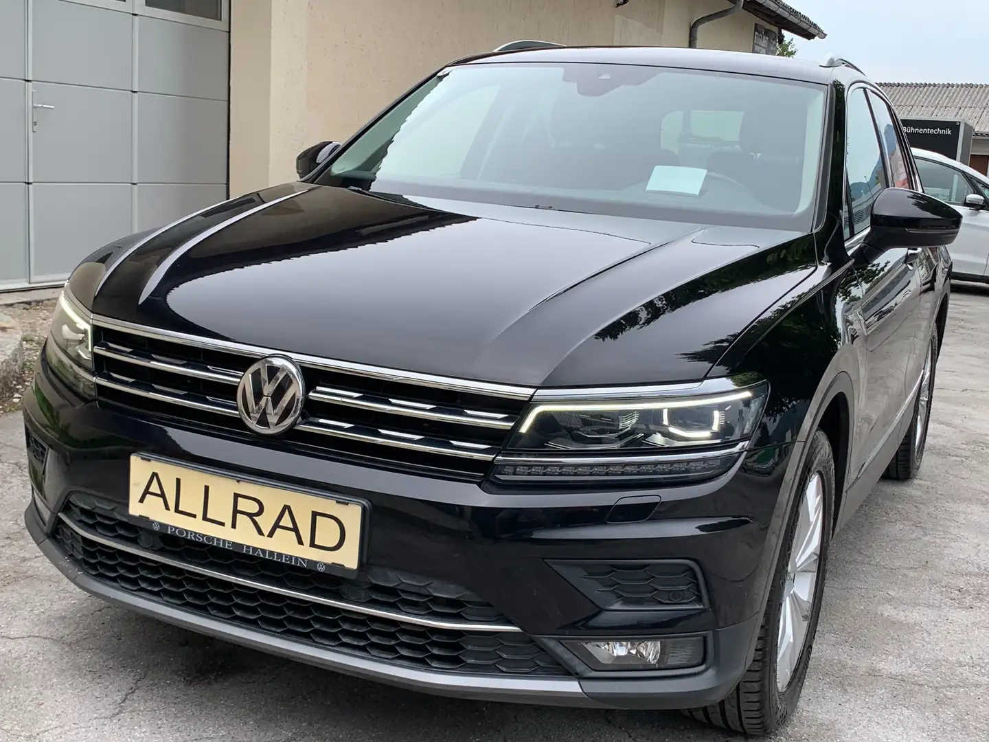 Volkswagen Tiguan Highline 4Motion, NUR VW Service + AHK + Garantie Schwarz - 2