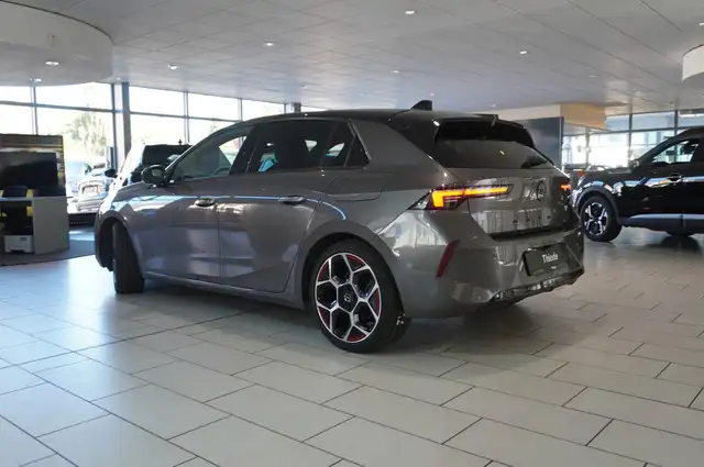 Opel Astra view 10