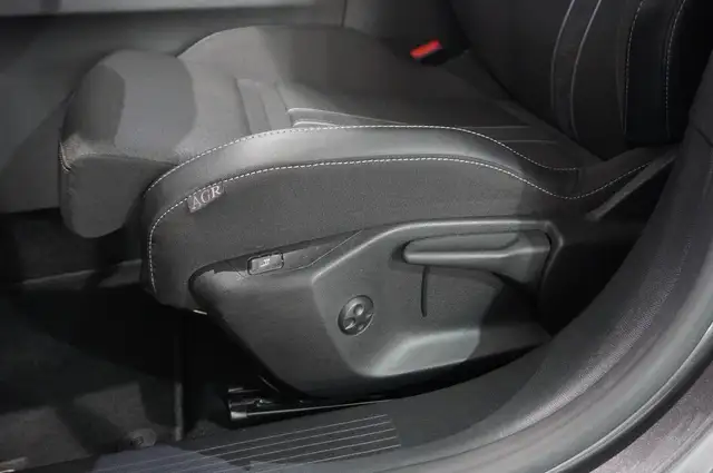 Opel Astra view 15