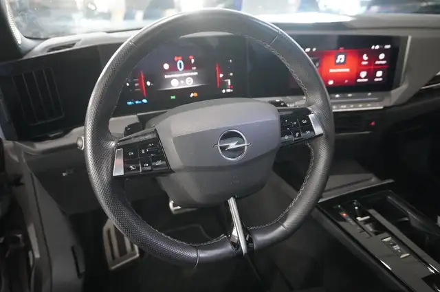 Opel Astra view 19