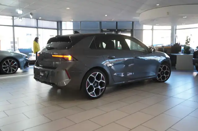 Opel Astra view 9