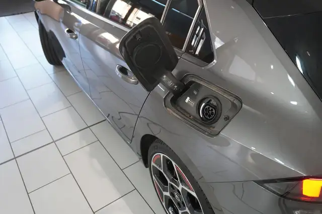 Opel Astra view 12
