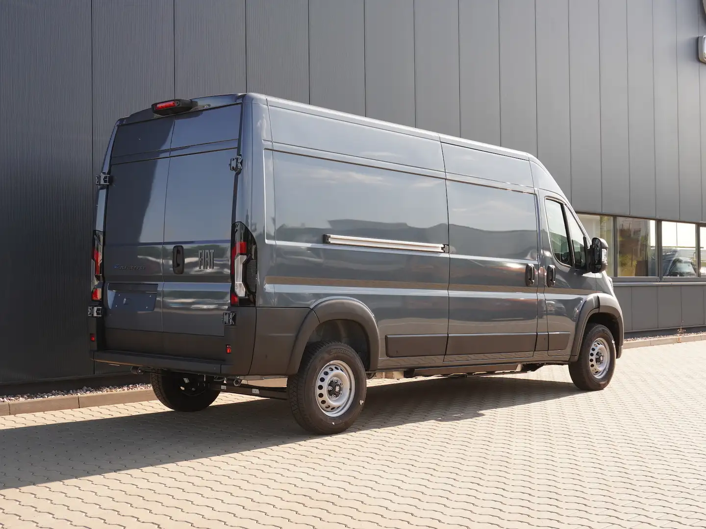 Fiat Ducato 40 L3H2 110 kW/h + 10-Zoll Navi Grau - 2