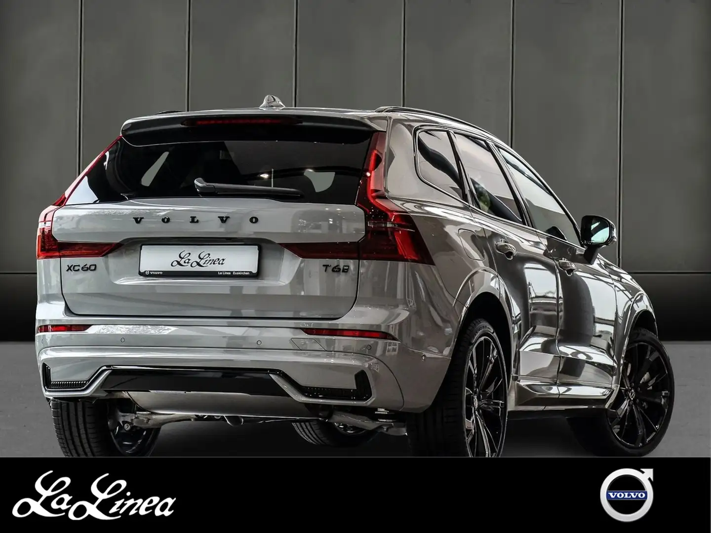 Volvo XC60 T8 AWD Ultra Black Edition Recharge Plug-In Hybrid Gris - 2