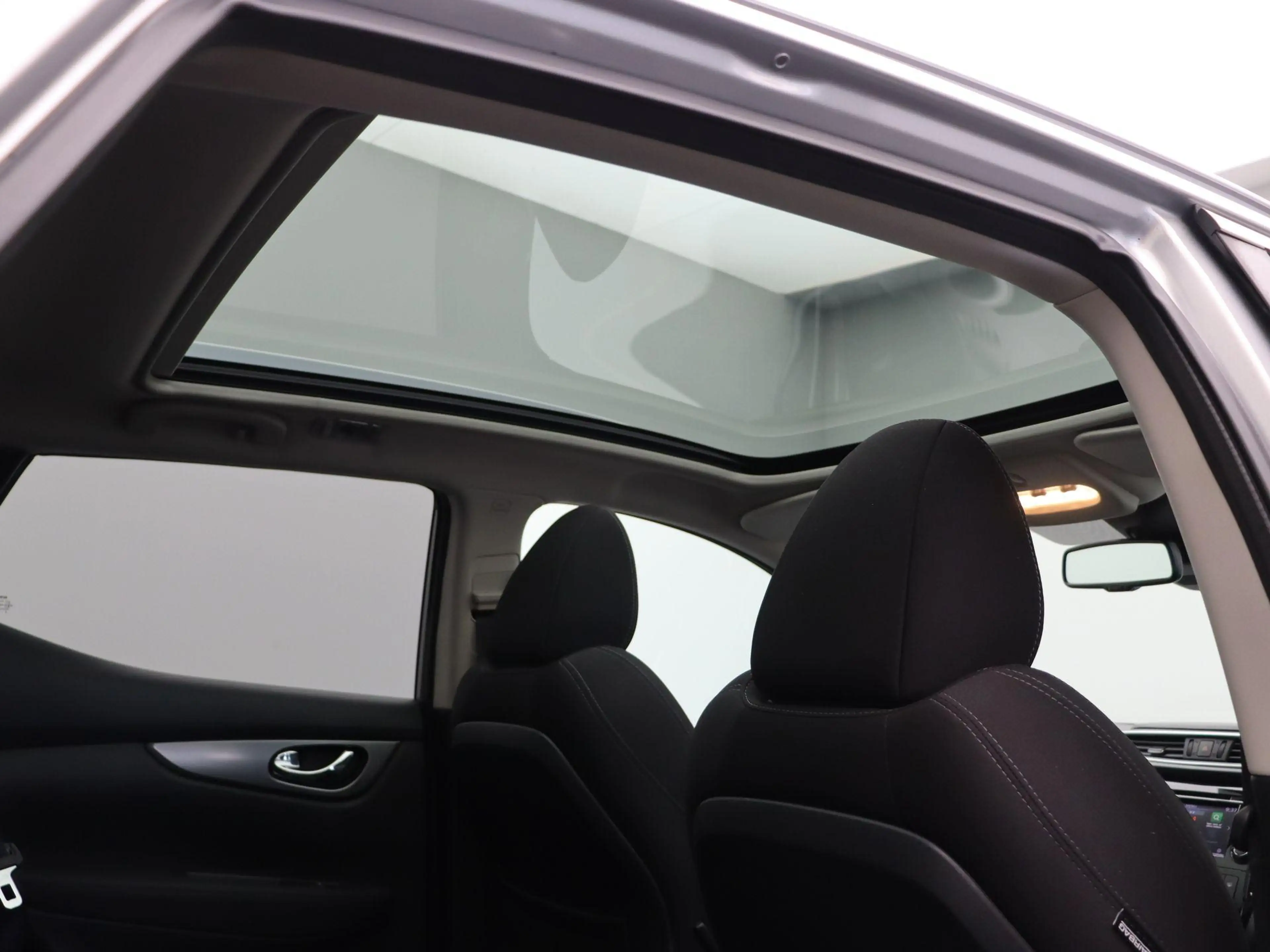 Nissan Qashqai 158pk DIG-T N-Connecta | Panorama dak | Trekhaak | — photo 4