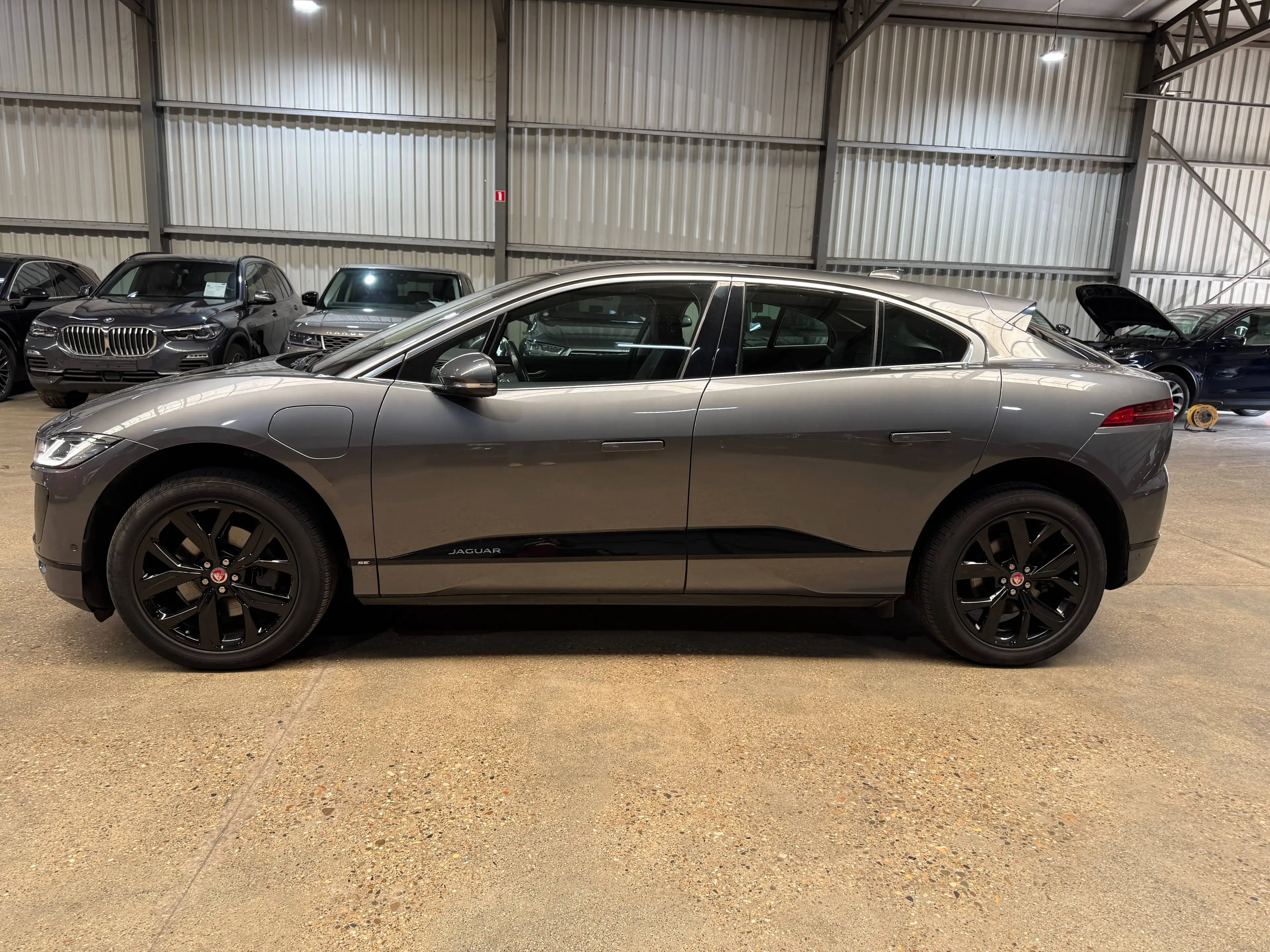 Jaguar I-Pace I-Pace 90 kWh EV400 SE — photo 4