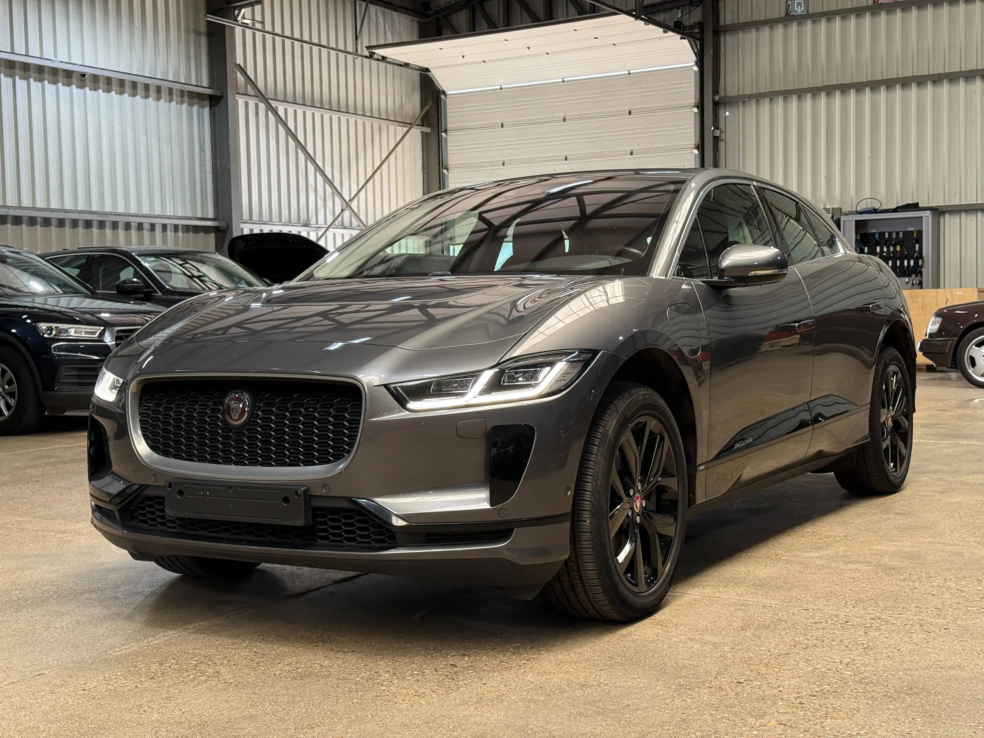 Jaguar I-Pace I-Pace 90 kWh EV400 SE — photo 3