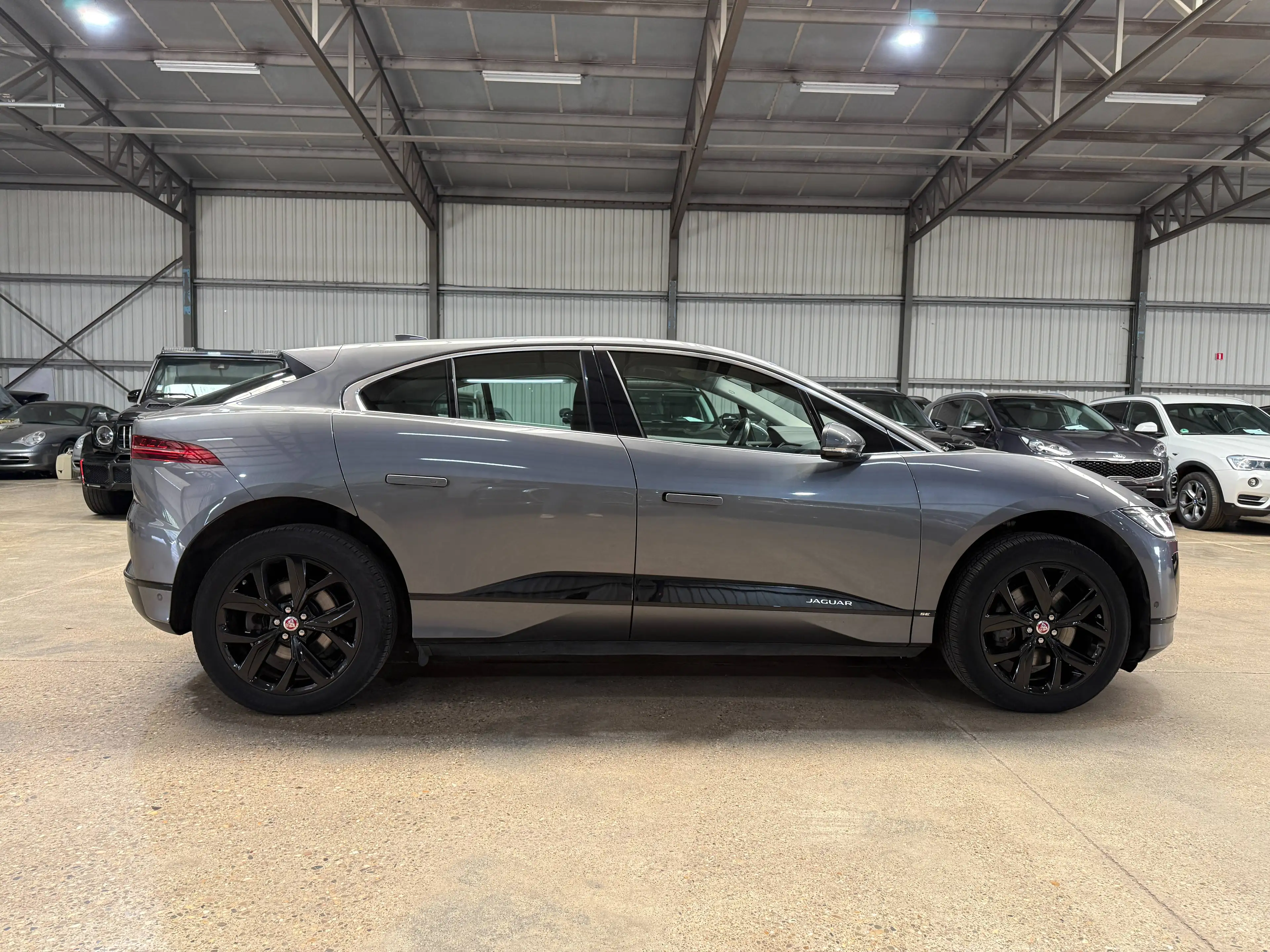 Jaguar I-Pace I-Pace 90 kWh EV400 SE — photo 8