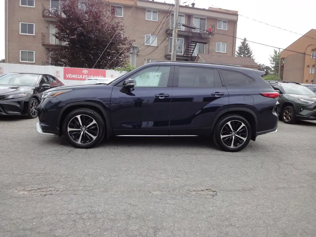 Toyota Highlander снимка Toyota Highlander