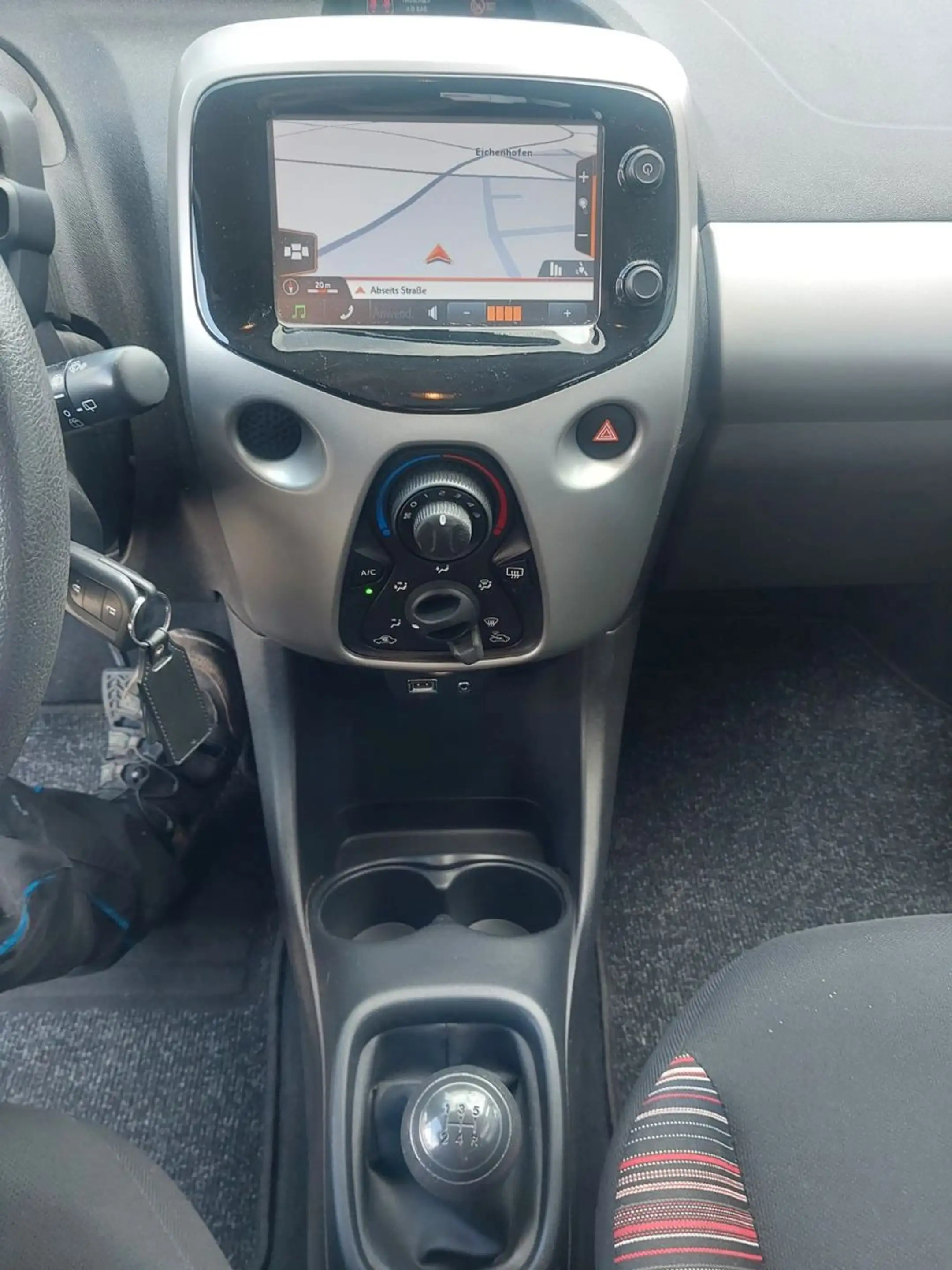 Citroen C1 Feel * Klima* 5-Türer*SHZ*Navi* — photo 8