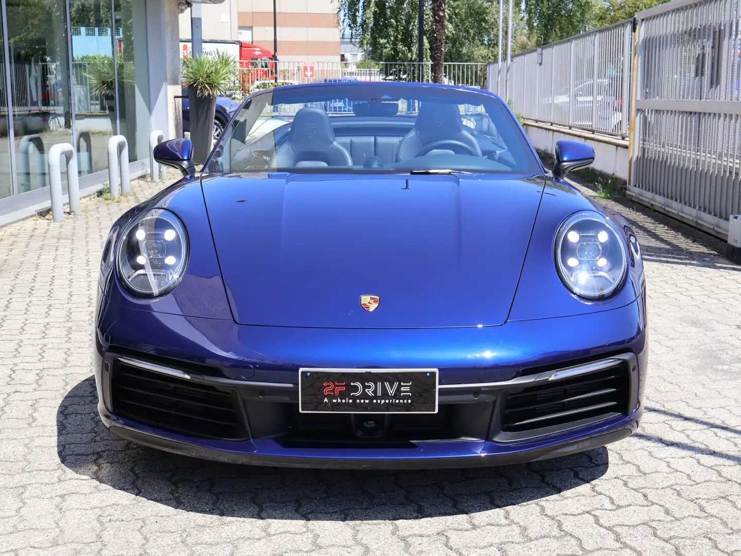 Porsche 992 911 Cabrio 3.0 Carrera 4 Blu/Azzurro - 2