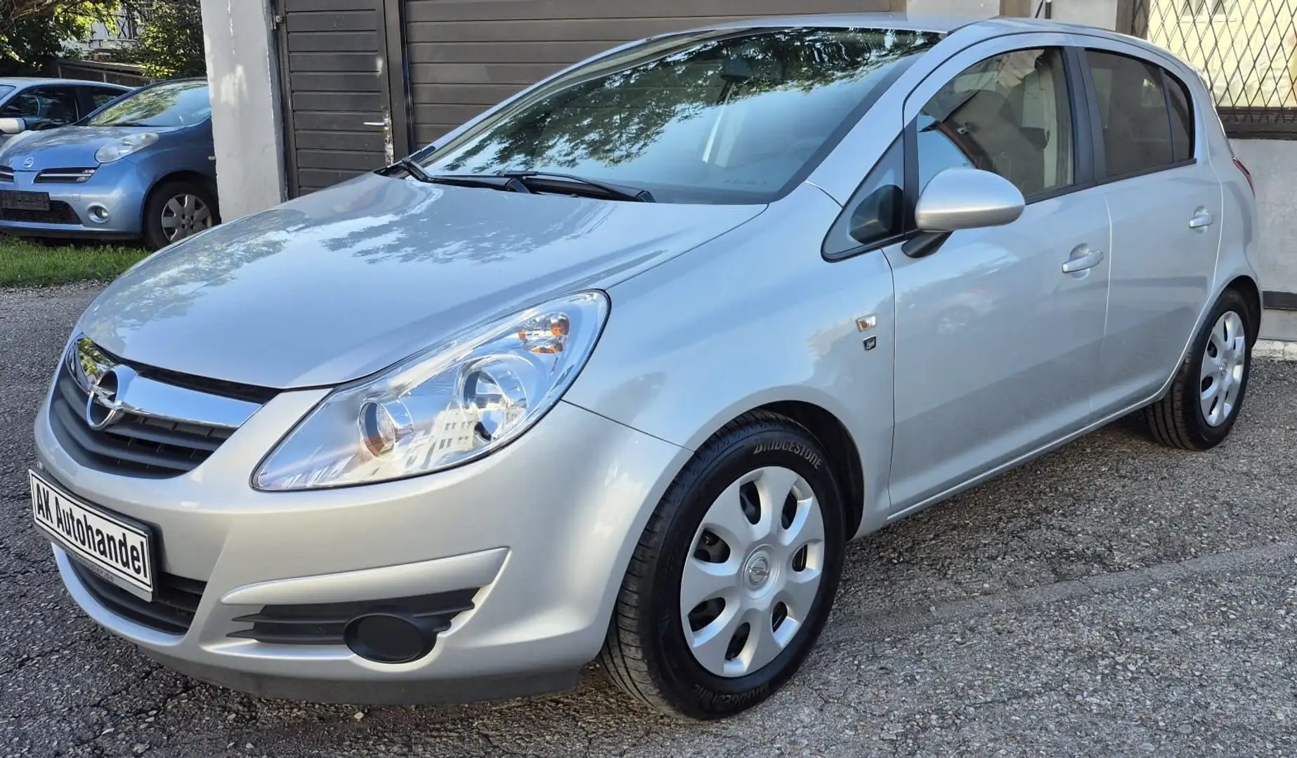 Opel Corsa D Edition"111 Jahre"Navi Tüv & Service Neu Argent - 1