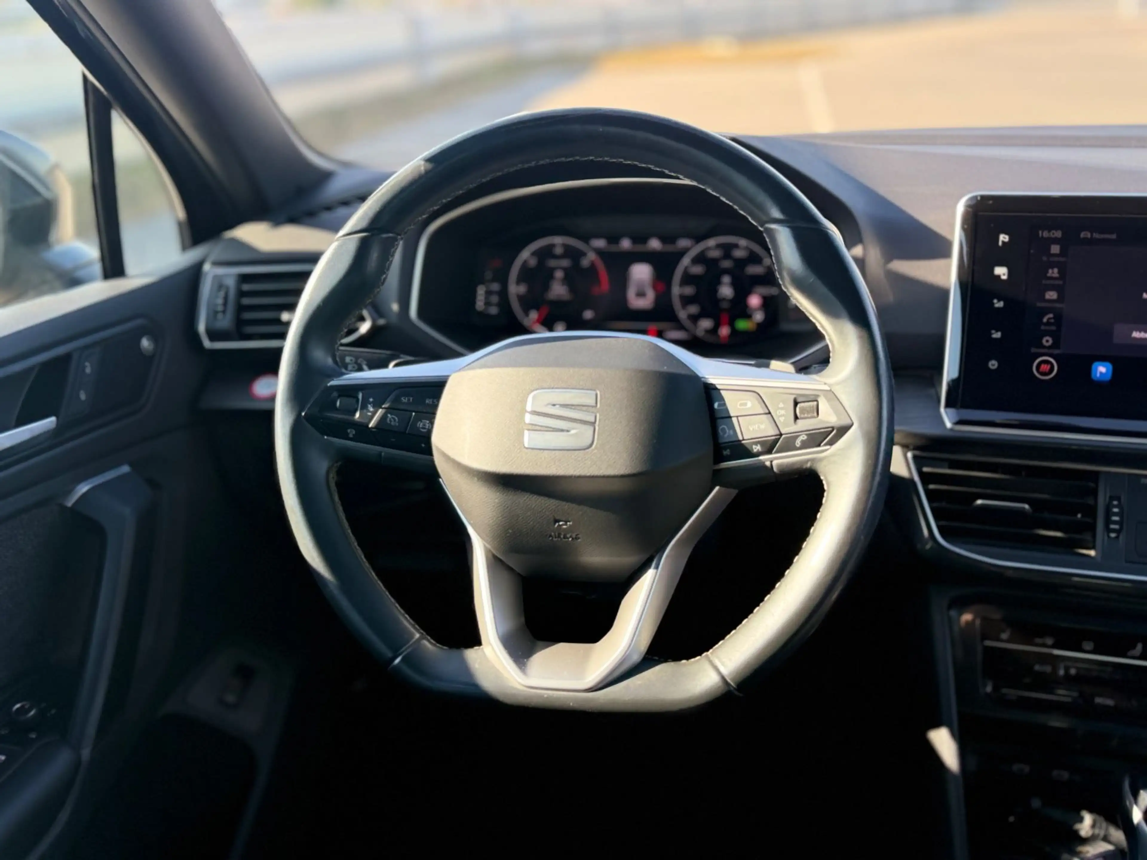 SEAT Tarraco 2.0 TDI DSG 4x4*ACC*AHK*LED*NAVI* — photo 17