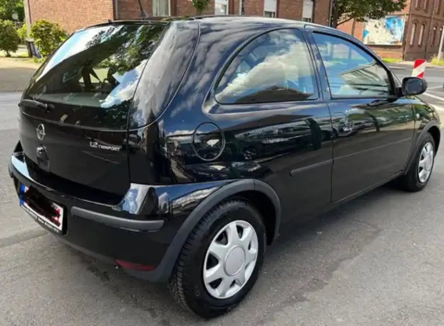 Opel Corsa 1.2 16V Schwarz - 1