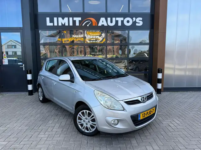 Hyundai i20 view 4