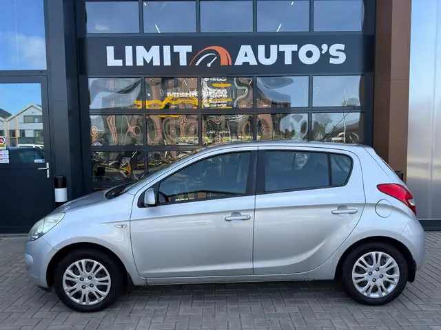 Hyundai i20 view 7