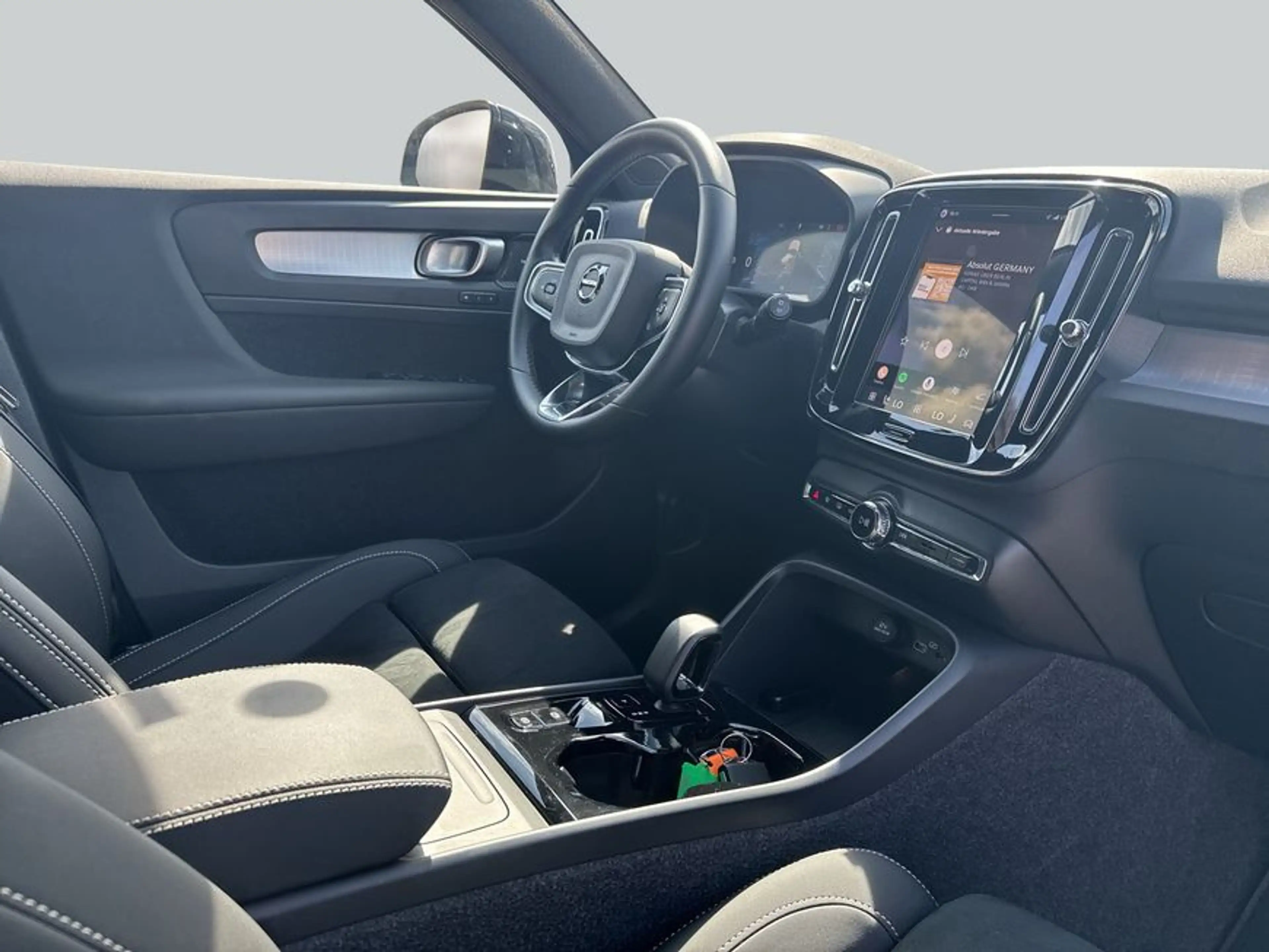Volvo XC40 XC40 B3 B DKG Plus Black Edition — photo 15