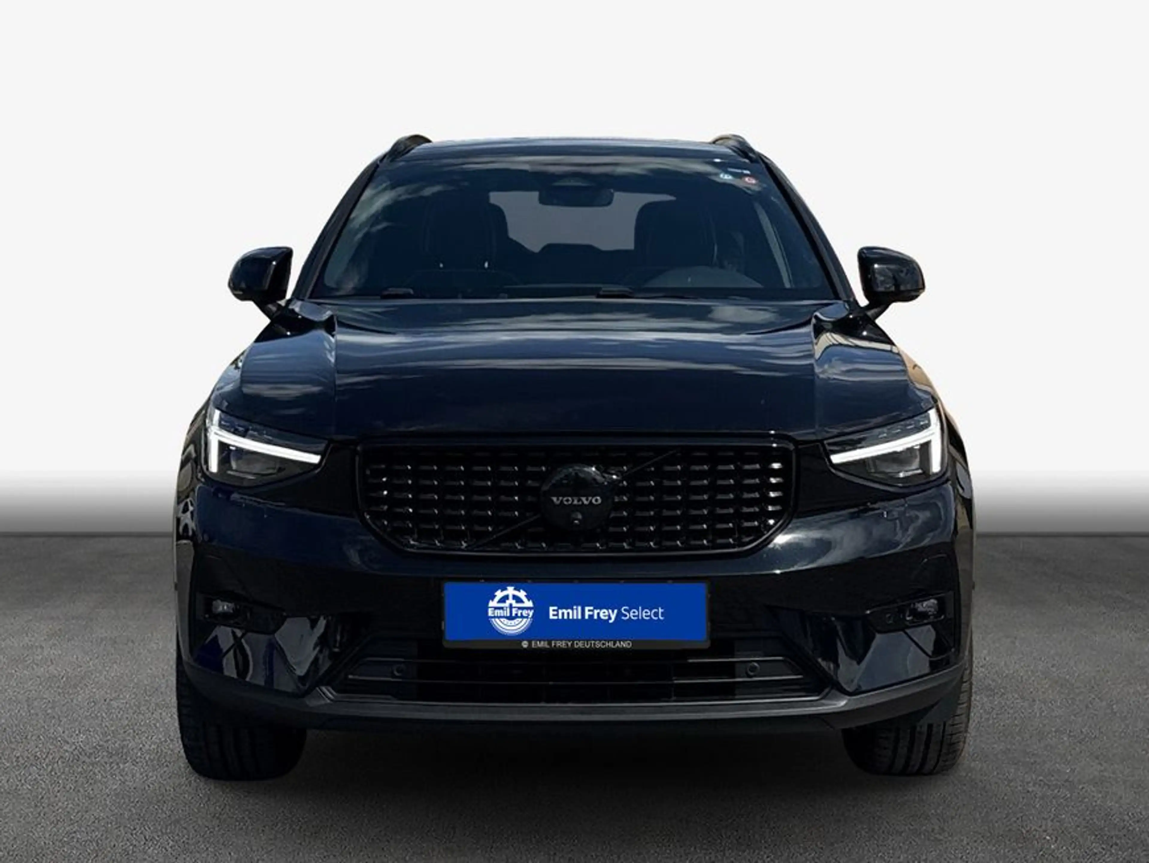 Volvo XC40 XC40 B3 B DKG Plus Black Edition — photo 3