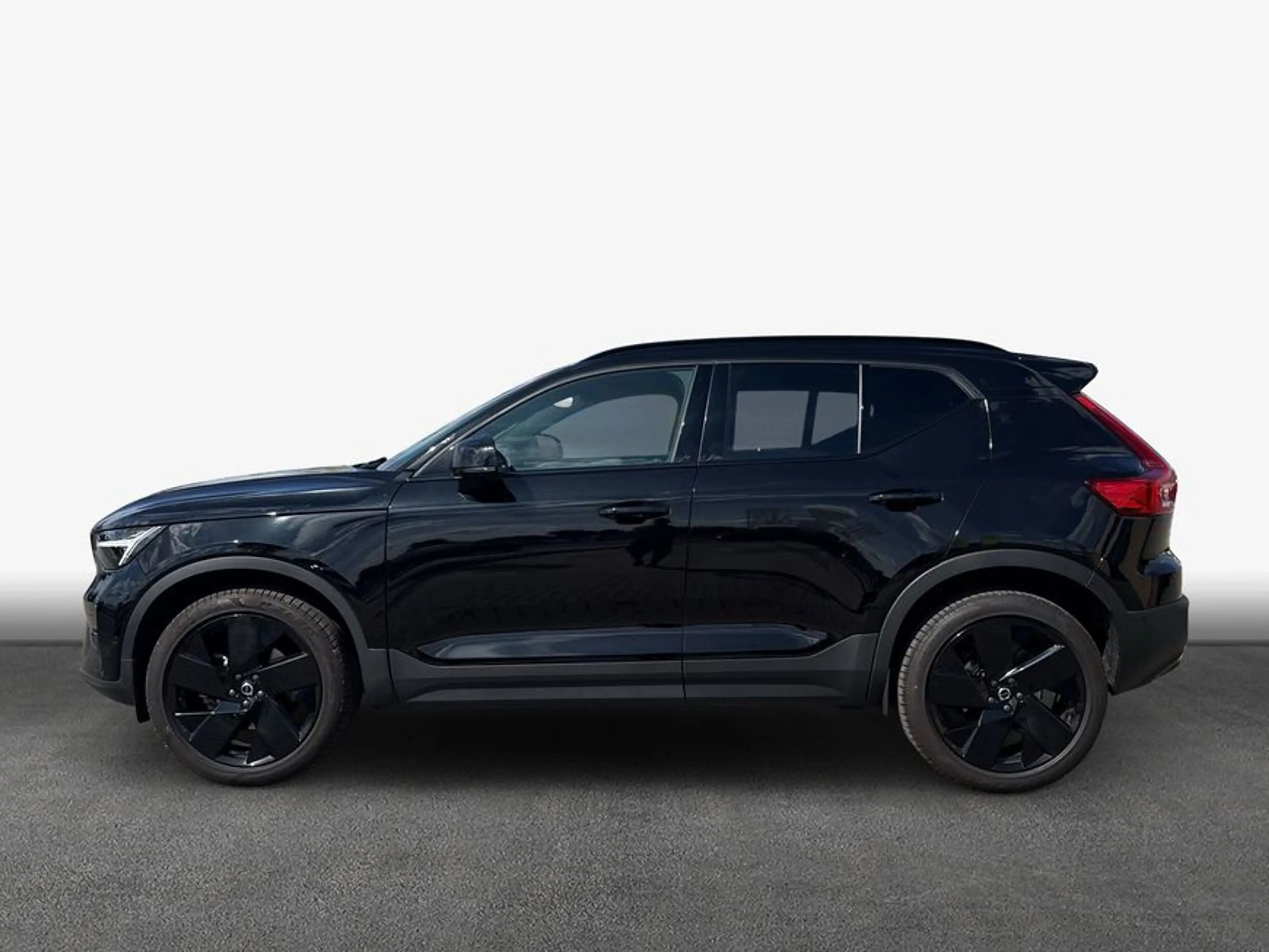 Volvo XC40 XC40 B3 B DKG Plus Black Edition — photo 4