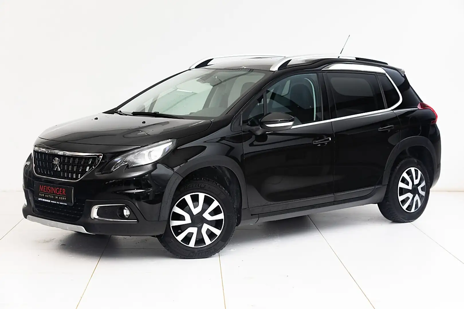 Peugeot 2008 1,5 BlueHDi 100 Allure S&S Schwarz - 1