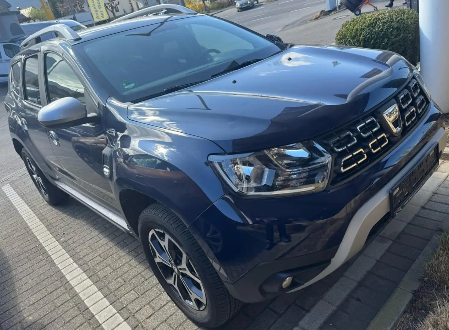 Dacia Duster Prestige 1,6 Benzin&LPG Navi/Kamera Blauw - 1