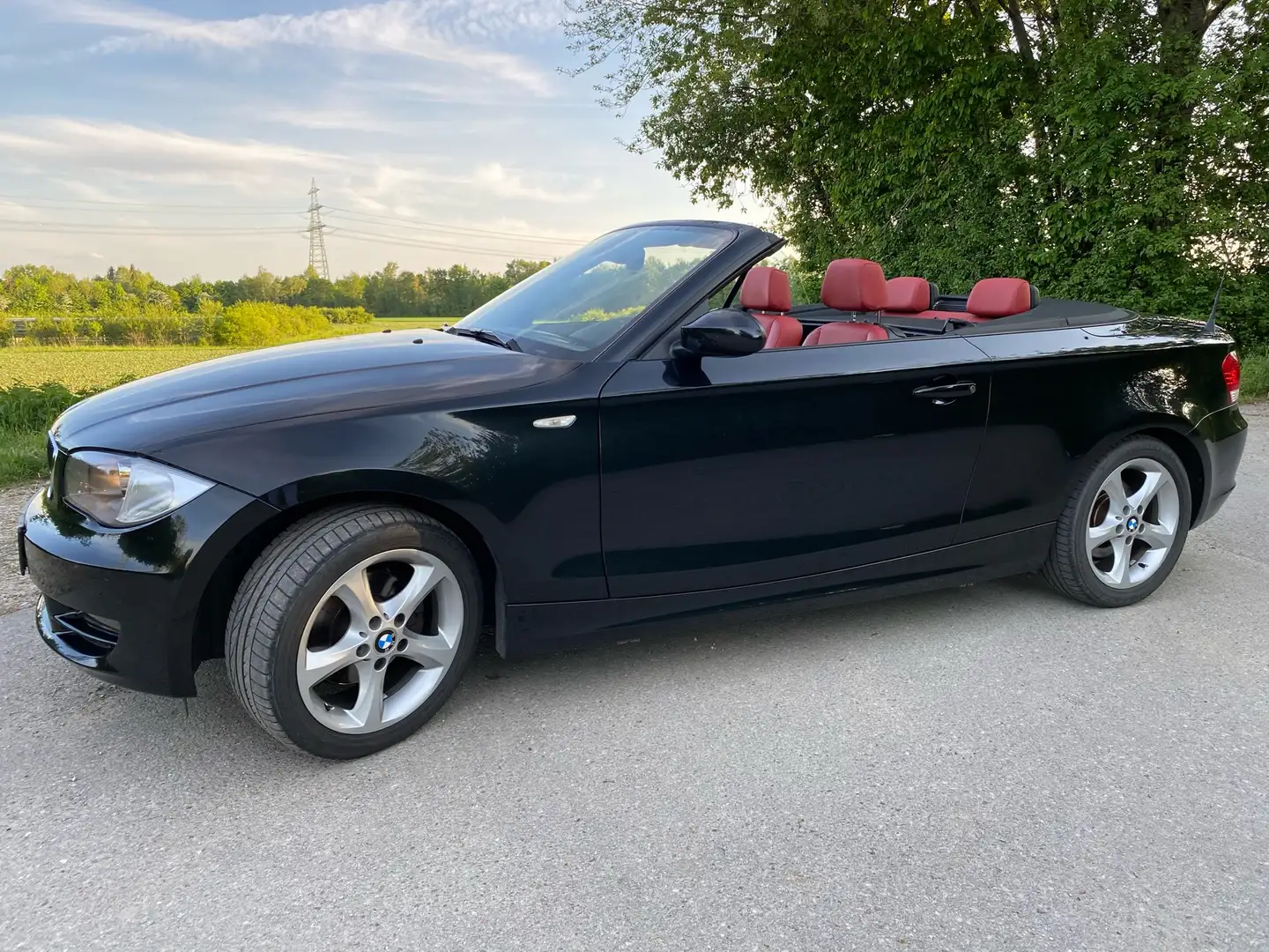 BMW 120 120i Cabrio Sportpaket / individual rote Sitze Schwarz - 1