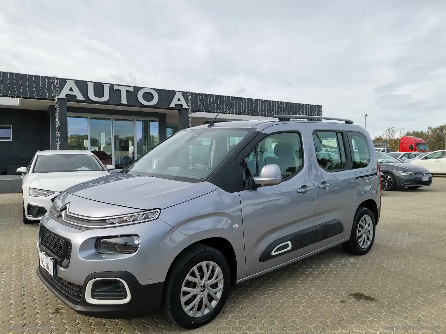 Citroen Berlingo BlueHDi 100 S&S M Shine Grigio - 1