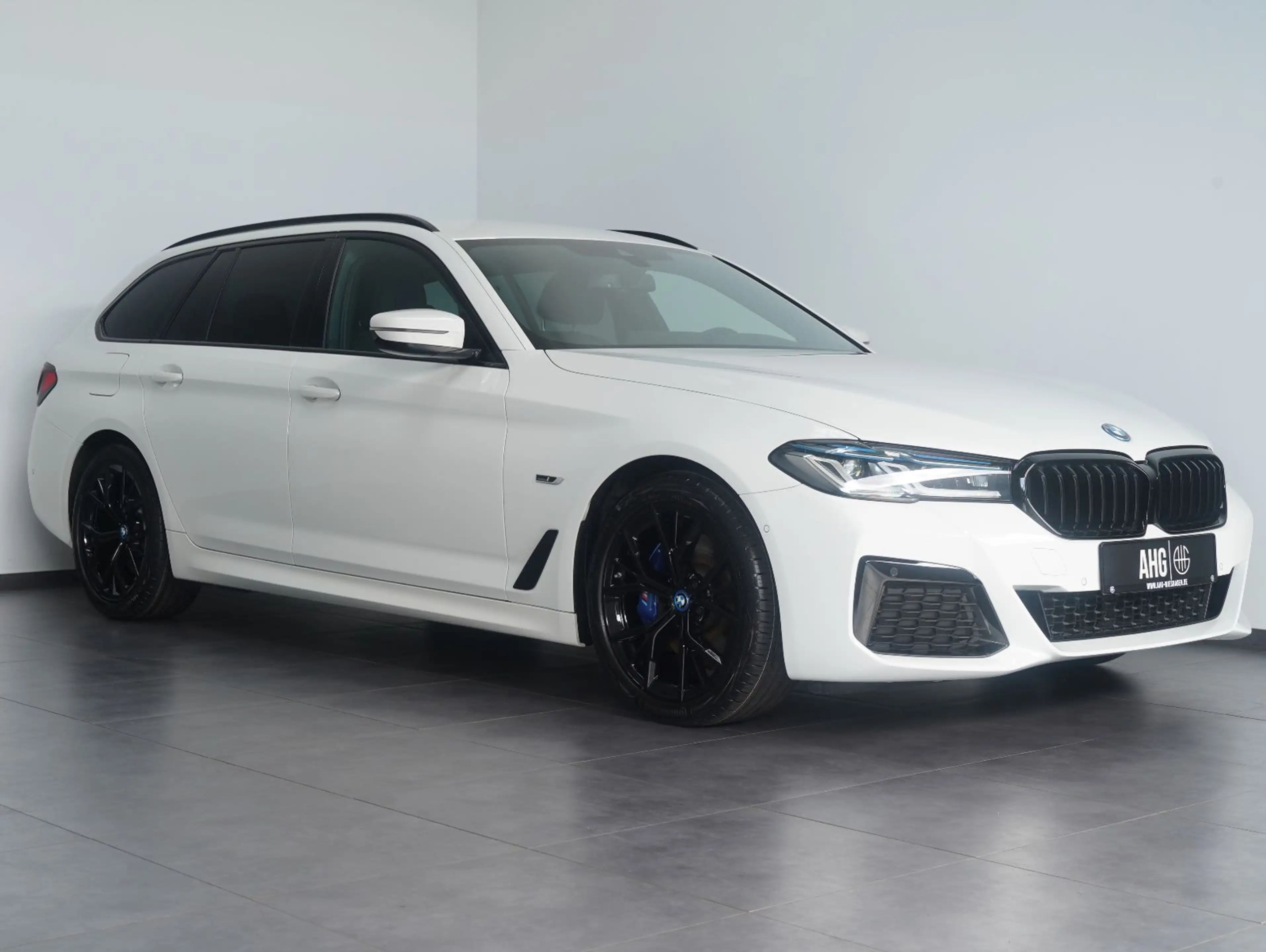 BMW 530 e Touring M Sport SHADOW/LASER/HEAD-UP — photo 2